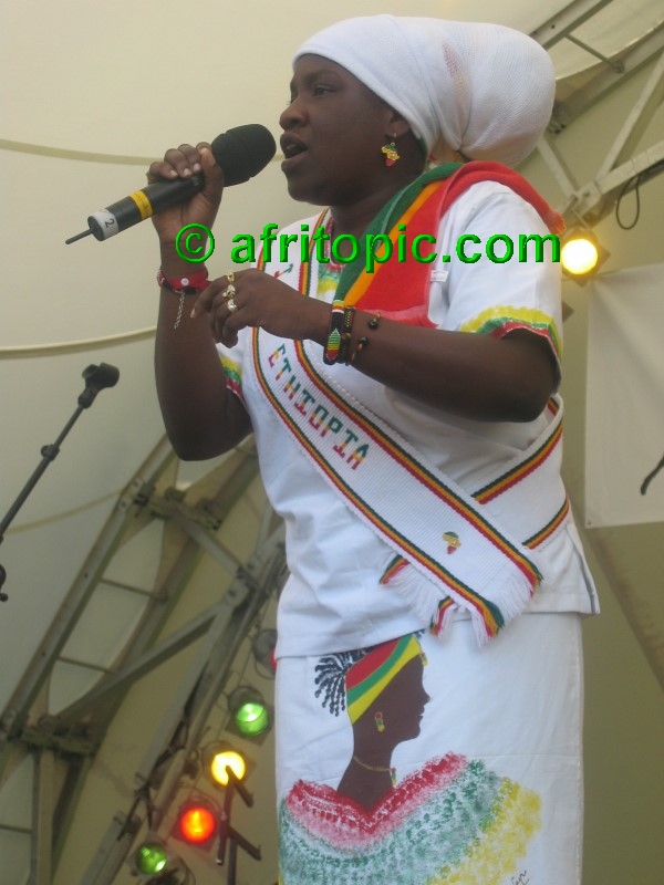 ../Images/AfricaFestival-28-29May05 179.jpg